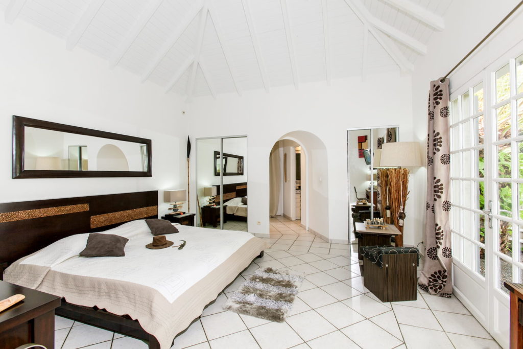 Chambre de la suite "Pool view"