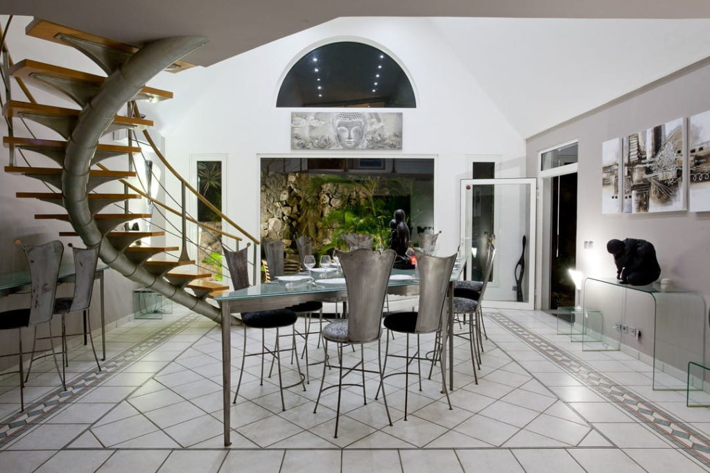 Dining room for dinners and breakfasts